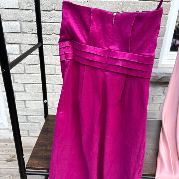 Hot pink mini strapless dress BCBG - Picture 3 of 4